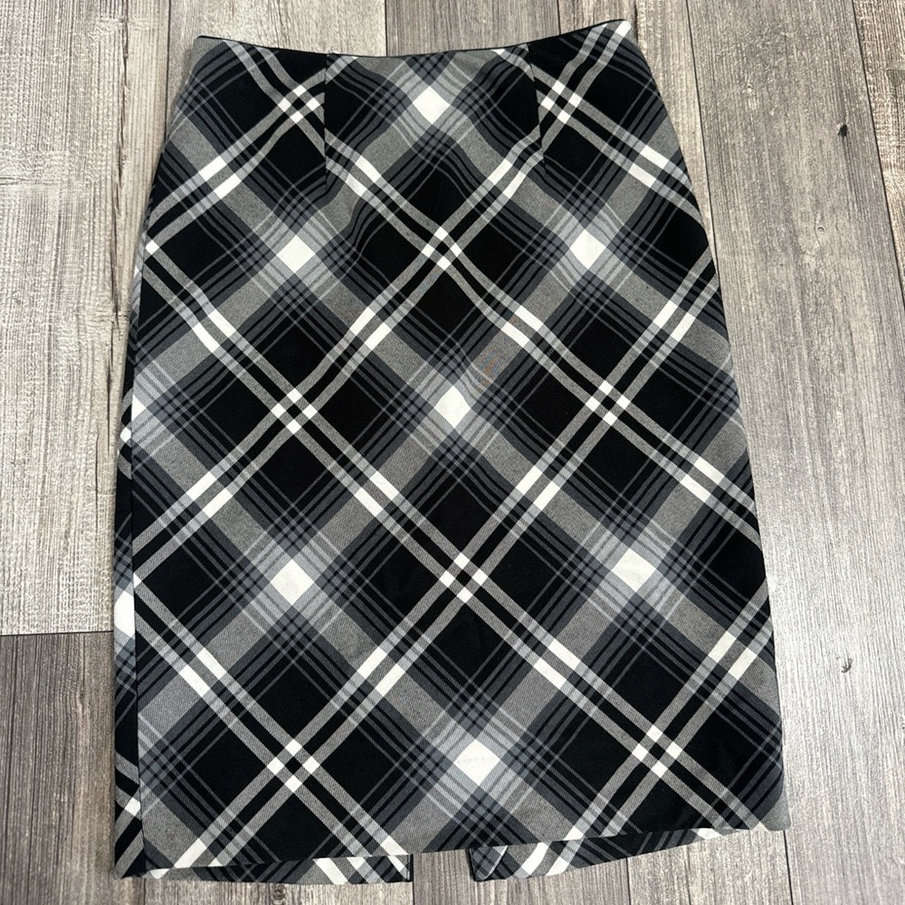 White House Black Market Plaid Pencil Skirt Size 4